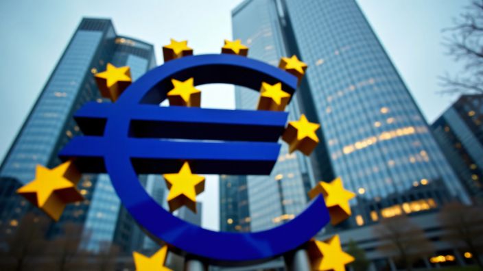 Outside the ECB headquarters